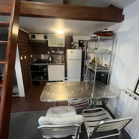 Maisonnette De 34m2 Proche De La Gare Apartmán Houilles