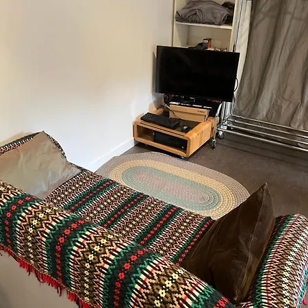 Maisonnette De 34m2 Proche De La Gare Apartmán Houilles